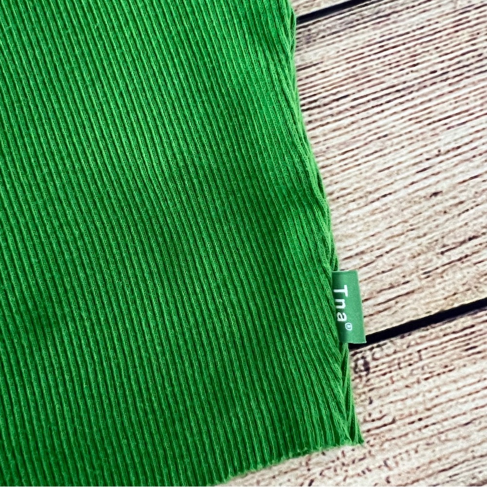 TNA Cropped Ribbed Tank - Picture 4 of 5